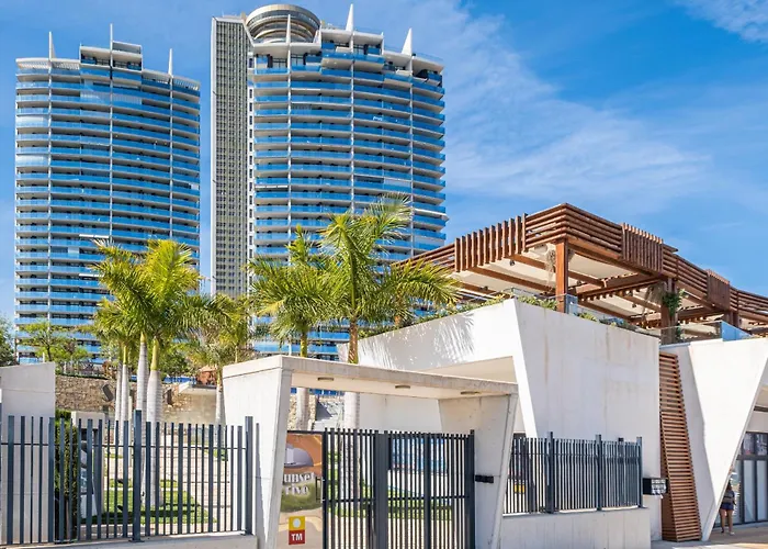 Sunset Drive Resort Apartment 9-18 Poniente Beach